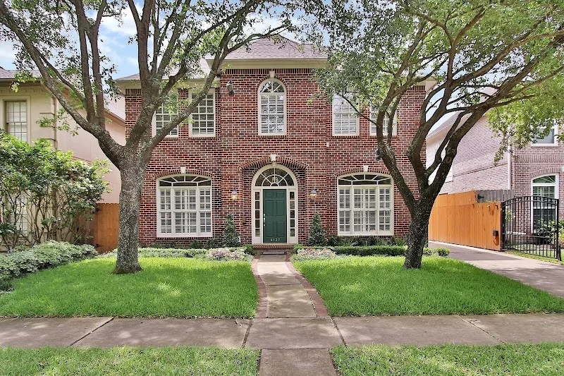 AREA Texas Realty & Management